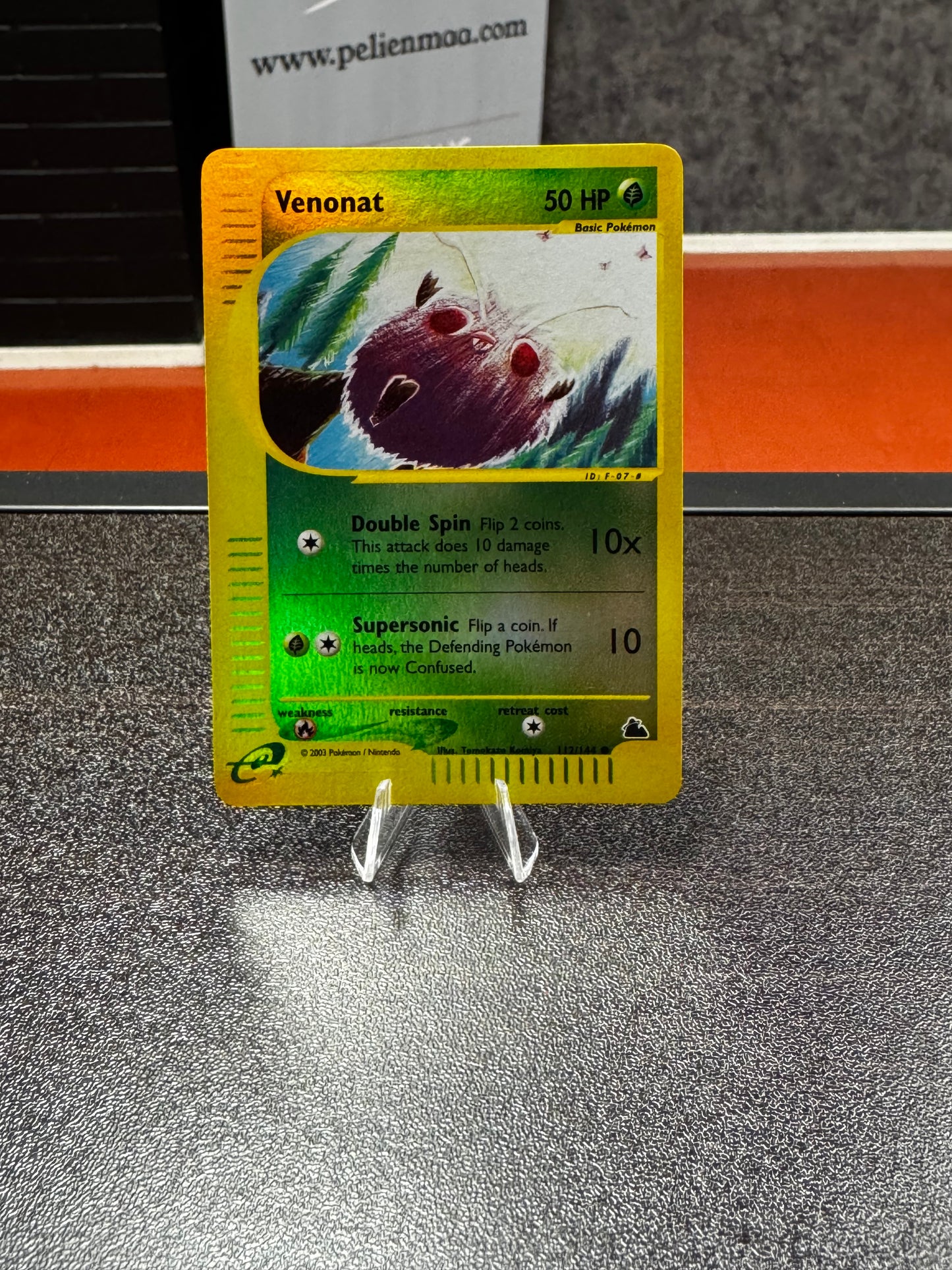 Venonat 112/144 - Skyridge / Reverse Holo